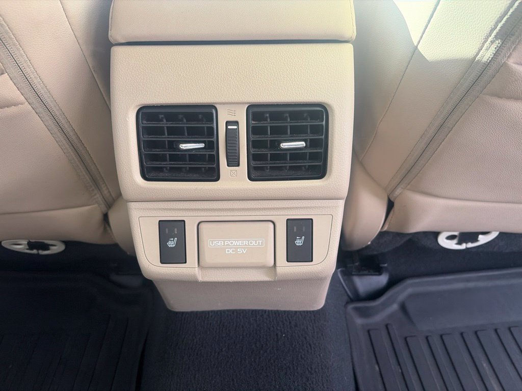 Used 2018 Subaru Outback 3.6R Limited AWD/4WD image 21