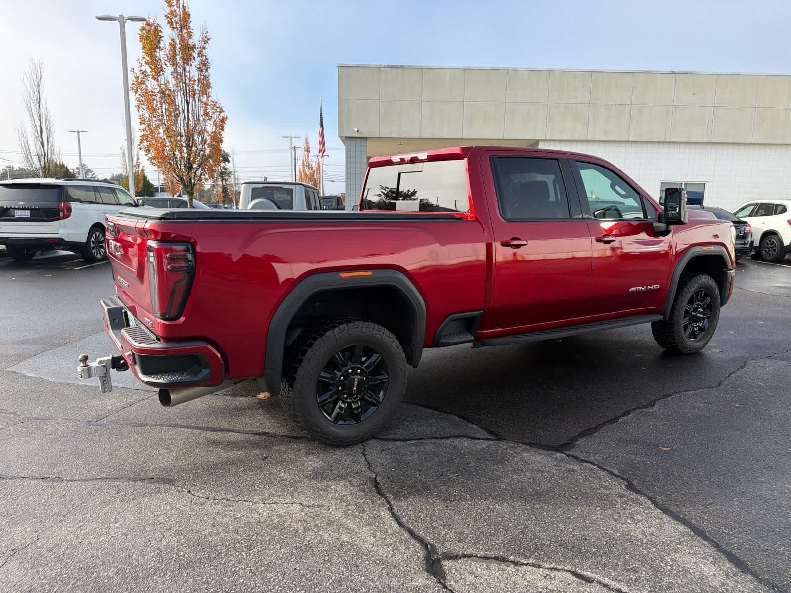 Used 2025 GMC Sierra 2500 AT4 w/ AT4 Premium Plus Package AWD/4WD image 8