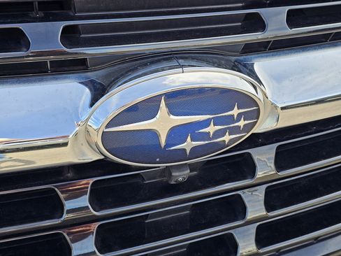 Used 2023 Subaru Ascent Limited w/ Technology Package image 3