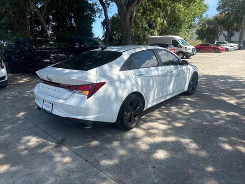Used 2023 Hyundai Elantra SEL FWD image 6