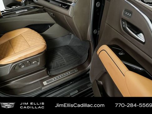 Used 2023 Cadillac Escalade Sport w/ LPO, ONYX Package image 27