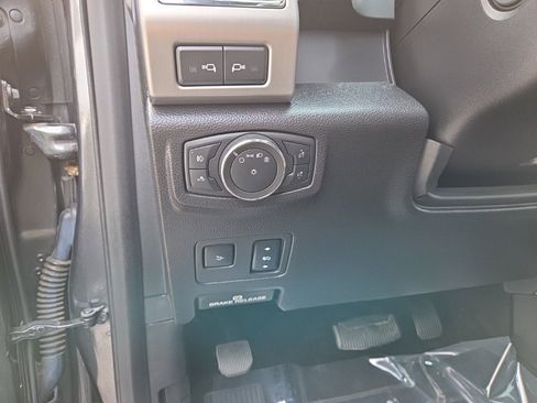 Used 2017 Ford F350 Platinum w/ Platinum Ultimate Package image 17