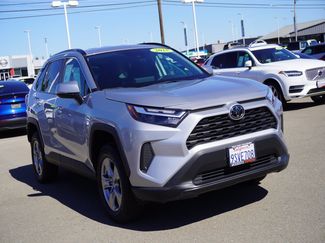 Used 2025 Toyota RAV4 XLE w/ Weather Package AWD/4WD video 1