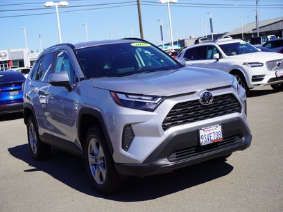 Used 2025 Toyota RAV4 XLE w/ Weather Package