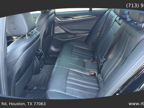 Used 2022 BMW 530i w/ Premium Package RWD image 29