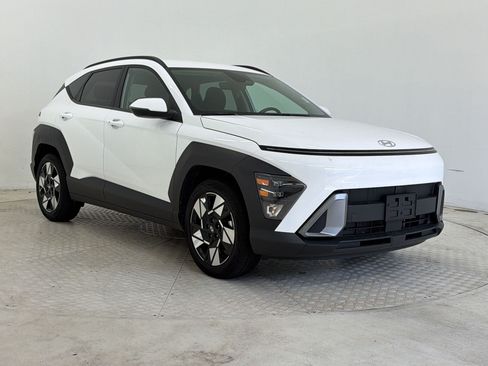 Used 2025 Hyundai Kona SEL FWD image 7