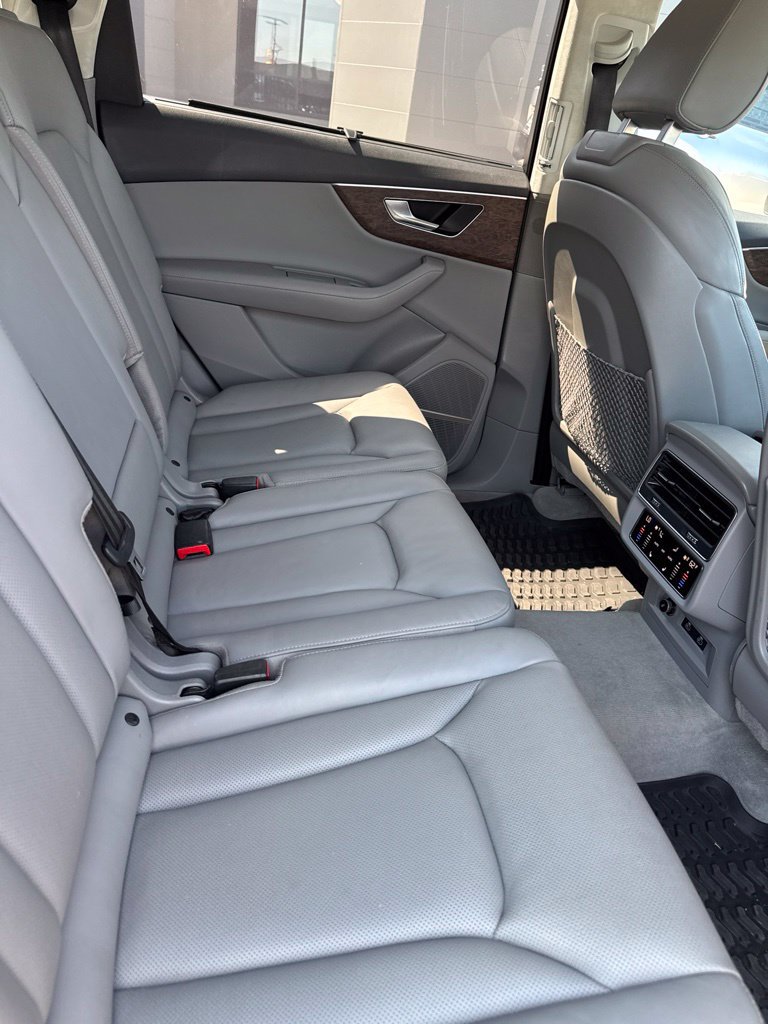 Used 2022 Audi Q7 3.0T Prestige AWD/4WD image 5