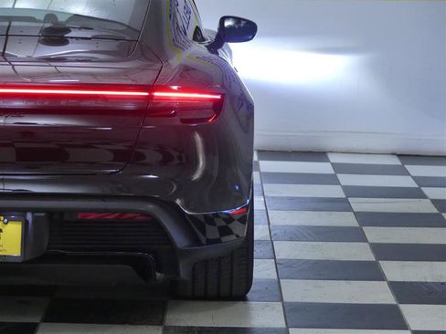 Used 2023 Porsche Taycan GTS image 37