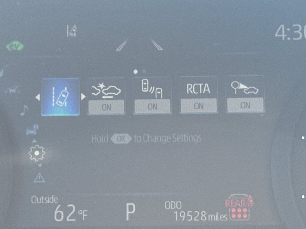 Used 2026 Toyota Sienna LE AWD/4WD image 21