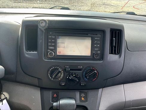 Used 2015 Nissan NV200 SV w/ Technology Package image 24