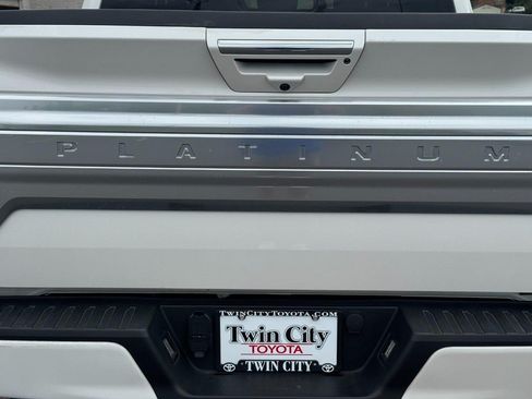 Used 2019 Ford F150 Platinum w/ Equipment Group 701A Luxury AWD/4WD image 5