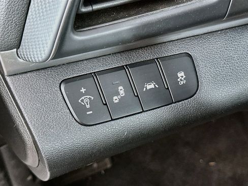 Used 2019 Hyundai Elantra Value Edition w/ Cargo Package FWD image 17