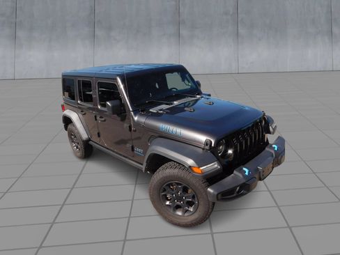 Used 2023 Jeep Wrangler Unlimited w/ Cold Weather Group AWD/4WD image 2