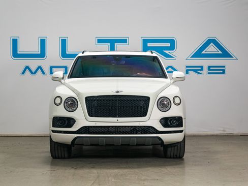 Used 2017 Bentley Bentayga image 7
