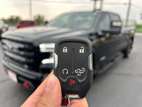 Used 2021 GMC Sierra 1500 Elevation w/ LPO, Elevation Black Package AWD/4WD image 45