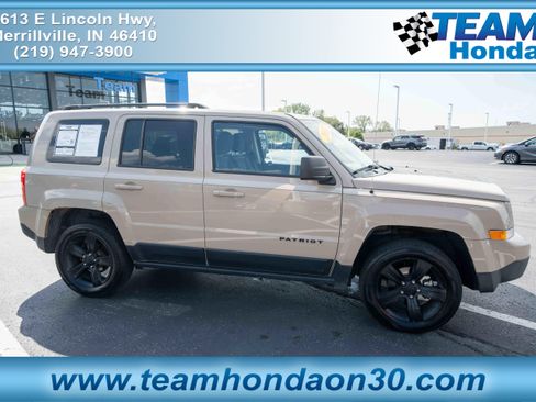 Used 2017 Jeep Patriot Sport w/ Power Value Group AWD/4WD image 1