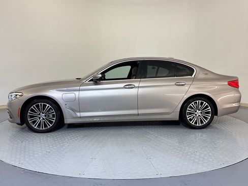 Used 2018 BMW 530e w/ Premium Package 2 image 2