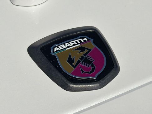 Used 2019 FIAT 124 Spider Abarth RWD image 24