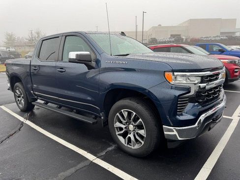 Used 2022 Chevrolet Silverado 1500 LT image 3