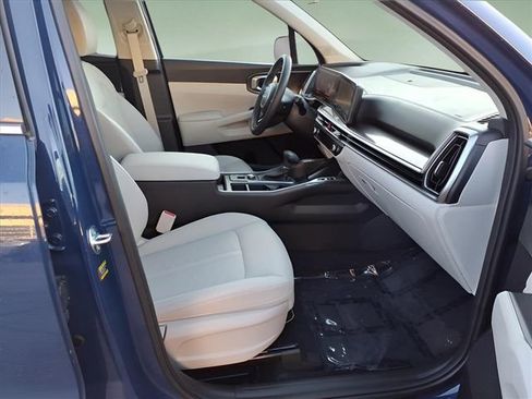 Used 2025 Kia Sorento S w/ Panoramic Sunroof Package image 21