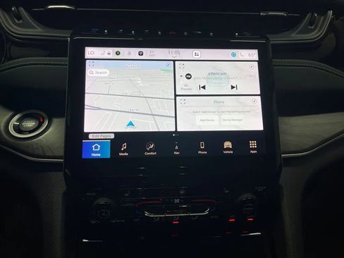 Used 2023 Jeep Grand Cherokee 4WD 4xe image 18