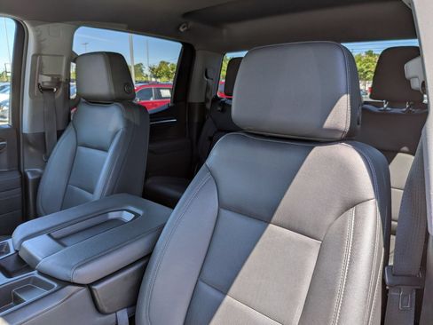 Used 2025 GMC Sierra 1500 SLT AWD/4WD image 15