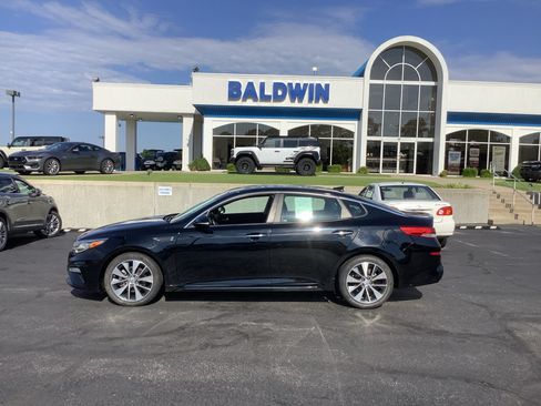 Used 2019 Kia Optima S FWD image 4