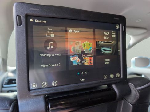 Used 2018 Chrysler Pacifica Limited FWD image 31