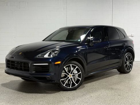 Used 2019 Porsche Cayenne S AWD/4WD image 2