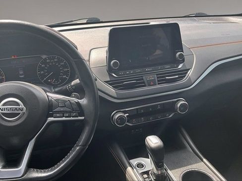 Used 2019 Nissan Altima 2.5 SR FWD image 9