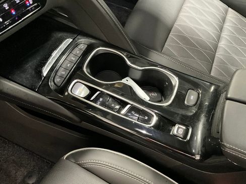 Used 2023 Buick Envision Avenir image 17