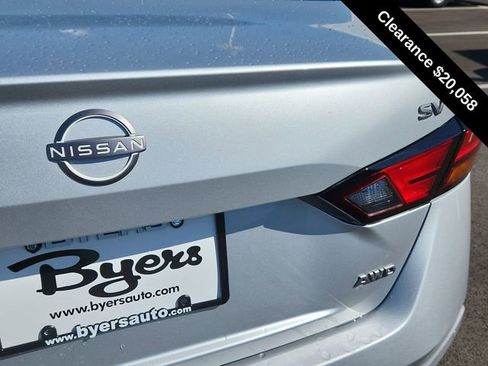 Used 2024 Nissan Altima 2.5 SV w/ SV Premium Package image 13