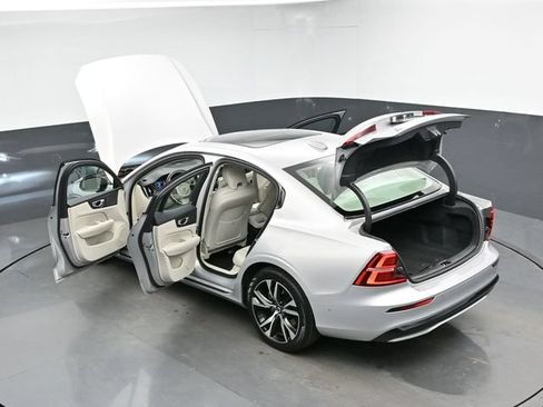 Used 2025 Volvo S60 B5 Plus AWD/4WD image 58