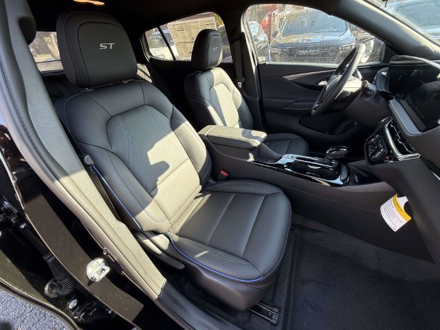 New 2026 Buick Envista Sport Touring w/ Convenience I Package FWD image 8