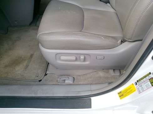 Used 2007 Toyota Sienna LE w/ LE Pkg 3 FWD image 18
