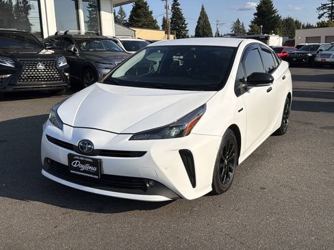 Used 2022 Toyota Prius AWD image 1
