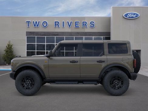 New 2026 Ford Bronco Badlands AWD/4WD image 3