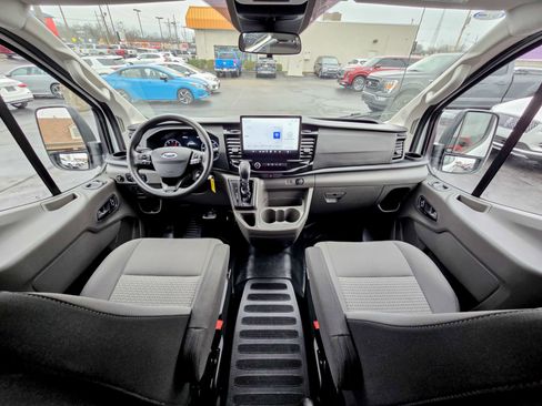 Used 2023 Ford Transit 350 XLT image 2