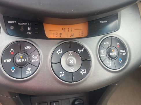 Used 2009 Toyota RAV4 Limited AWD/4WD image 45