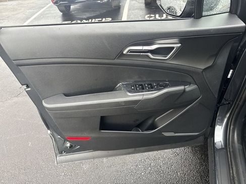 New 2026 Kia Sportage LX FWD image 20