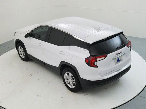 Used 2024 GMC Terrain SLE image 14