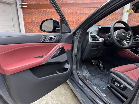 New 2026 BMW X6 xDrive40i w/ Executive Package image 9