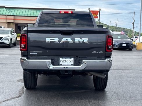 Used 2025 RAM 2500 Big Horn AWD/4WD image 4