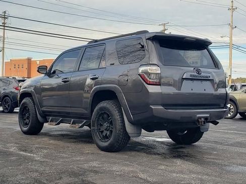 Used 2018 Toyota 4Runner SR5 image 6