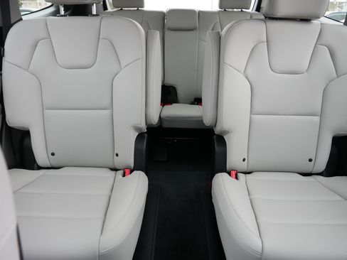 Certified 2024 Kia Telluride S w/ S Sunroof Package image 13