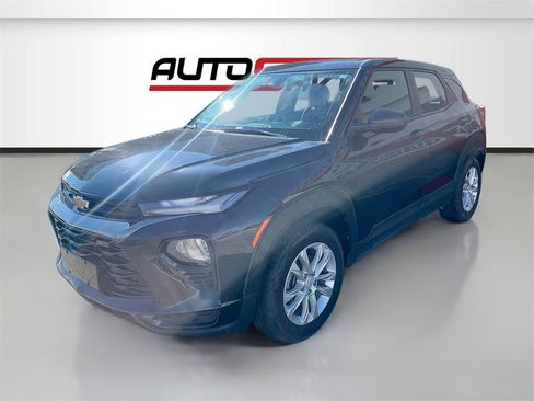 Used 2023 Chevrolet TrailBlazer LS image 3