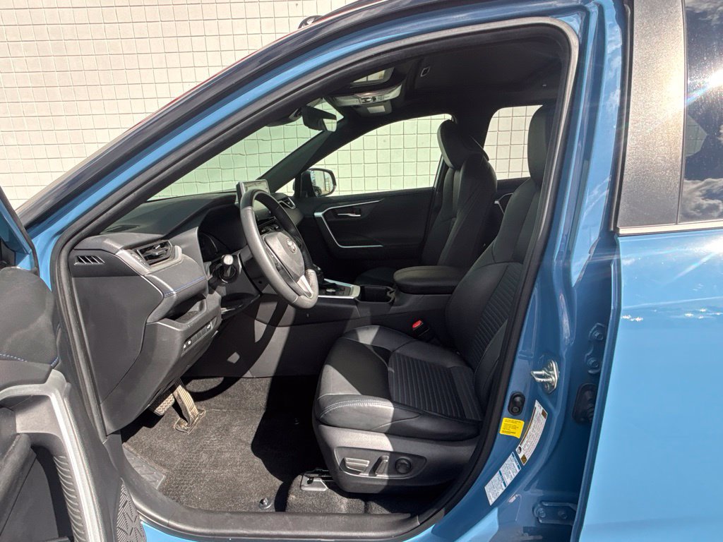 Used 2022 Toyota RAV4 XSE AWD/4WD image 4