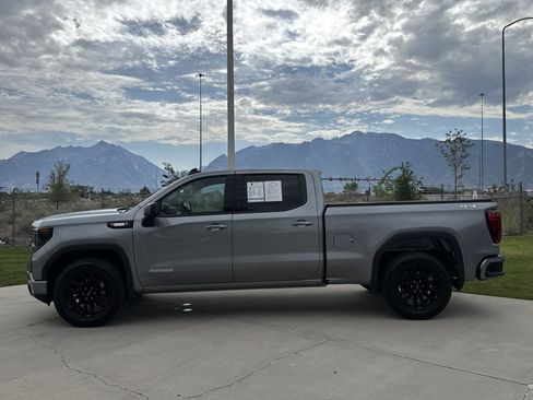 Used 2023 GMC Sierra 1500 Elevation AWD/4WD image 2