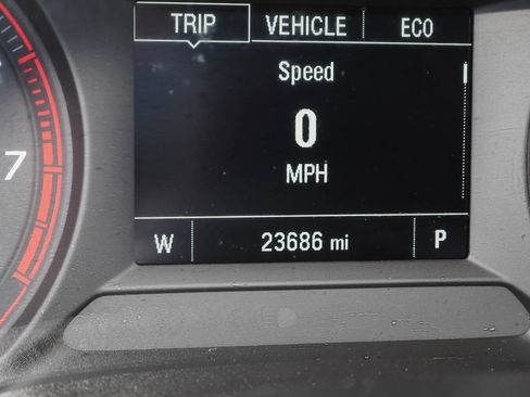 Used 2023 Chevrolet TrailBlazer RS w/ Convenience Package FWD image 11