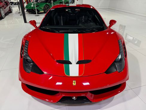 Used 2015 Ferrari 458 Speciale A image 10